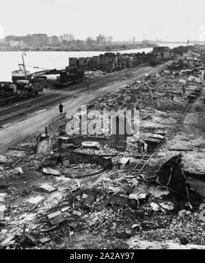 Distrutto docks in Wilhelmshaven. Foto Stock