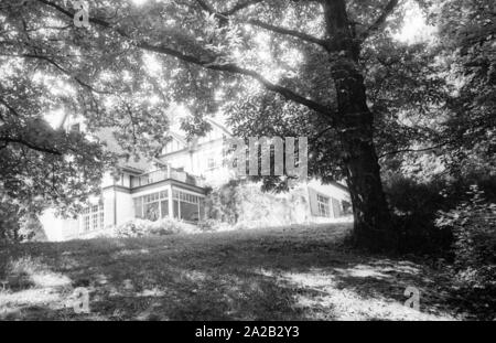 Veduta della villa della famiglia Speer in Heidelberg, abitata da Margarete Speer e i suoi figli in quel momento. Sebbene la villa è stata restituita a Albert Speer, alcune delle camere ancora al riparo i rifugiati. Albert Speer stesso era ancora in carcere al momento. Foto Stock