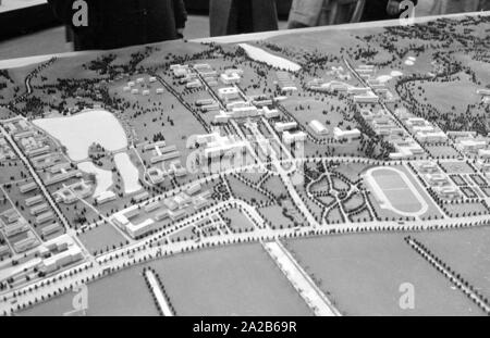 La città durante la Fiera di primavera 1960. Modello di una città. Foto Stock