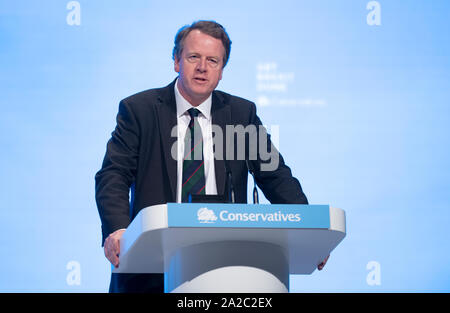 Manchester, Regno Unito. 2 Ottobre, 2019. Alister Jack, Segretario di Stato per la Scozia e MP per Dumfries and Galloway, parla al giorno quattro del congresso del Partito Conservatore di Manchester. Credito: Russell Hart/Alamy Live News Foto Stock