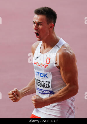 Doha in Qatar. 2 Ottobre, 2019. Pawel Wiesiolek di Polonia reagisce dopo 100m caso di uomini decathlon presso la IAAF 2019 Campionati del Mondo a Doha, in Qatar, Ottobre 2, 2019. Credito: Wang Jingqiang/Xinhua/Alamy Live News Foto Stock