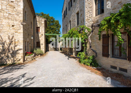 Il vecchio borgo di Le poeta Laval, Drome, Francia. Foto Stock