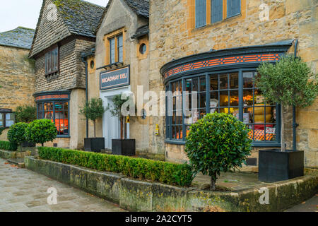 BROADWAY, Regno Unito - 22 settembre 2019: Broadway è a Cotswolds village situato in una zona di straordinaria scenografia e conservazione. Foto Stock