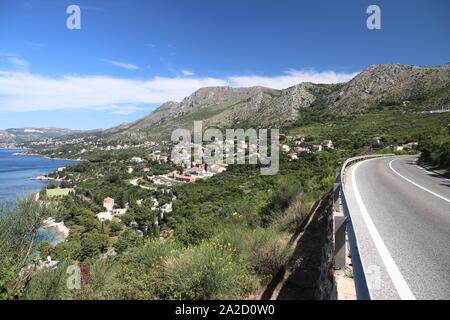 L'Autostrada Adriatica (croato: Jadranska magistrala) nel sud della Dalmazia, Croazia. Vista su Plat. Foto Stock