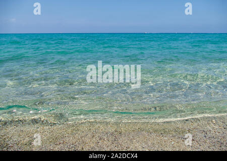 Il Losari Beach in Belgodère, Corsica, Francia. Idillica spiaggia mediterranea nell'isola francese della Corsica. Foto Stock