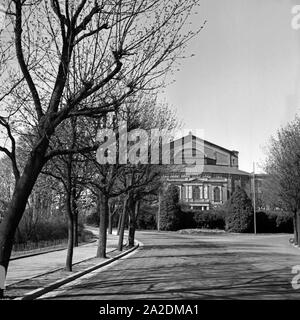 Das Richard Wagner Festspielhaus di Bayreuth, Deutschland 1930er Jahre. Il festival di Richard Wagner opera house a Bayreuth, Germania 1930s. Foto Stock