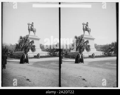 Viste egiziano; Cairo (Masr). Statua di Ibrahim Pascià, Opera Square, il Cairo Foto Stock