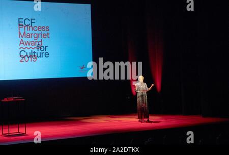 Amsterdam, Paesi Bassi. 02oct, 2019. La principessa Laurentien dei Paesi Bassi a Teatro De Meervaart in Amsterdam, su ottobre 02, 2019, per partecipare alla undicesima presentazione dell'ECF Princess Margriet Award per CultureCredit: Albert Ph van der Werf/ Paesi Bassi OUT/point de vue OUT |/dpa/Alamy Live News Foto Stock