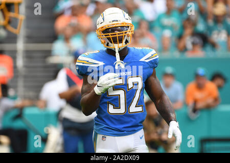 Settembre 29, 2019: Denzel Perryman #52 di Los Angeles in azione durante la NFL partita di calcio tra i delfini di Miami e Los Angeles Chargers al Hard Rock Stadium di Miami FL. Il caricabatterie ha sconfitto i delfini 30-10. Foto Stock