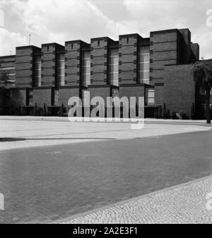 Die Ausstellungshalle di Magdeburgo, Deutschland 1930er Jahre. Magdeburg exhibition hall, Germania 1930s. Foto Stock