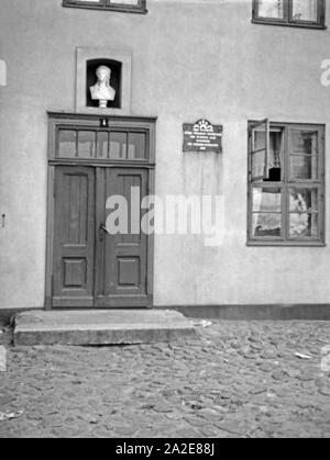 Das Luisenhaus, wo Königin Luise und König Friedrich Wilhelm IV. auf der Durchreise durch Tilsit wohnten, Ostpreußen 1930er Jahre. La casa dove la Regina Luisa e il re Federico Guglielmo IV abbiamo soggiornato per un paio di giorni mentre si viaggia attraverso Tilsit, Prussia orientale, 1930s. Foto Stock