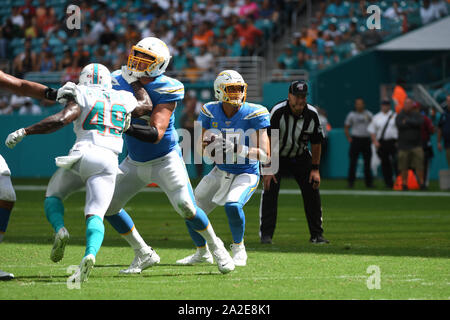 Giardini di Miami, FL, Stati Uniti d'America. 29Sep, 2019. Philip fiumi #17 di Los Angeles in azione durante la NFL partita di calcio tra i delfini di Miami e Los Angeles Chargers al Hard Rock Stadium di Miami FL. Il caricabatterie ha sconfitto i delfini 30-10. Credito: csm/Alamy Live News Foto Stock