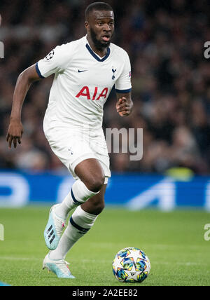 Londra, Regno Unito. 01 ott 2019. Tanguy NDombele di speroni durante la UEFA Champions League match di gruppo tra Tottenham Hotspur e Bayern Monaco allo Stadio di Wembley a Londra, Inghilterra il 1 ottobre 2019. Foto di Andy Rowland. Credito: prime immagini multimediali/Alamy Live News Foto Stock