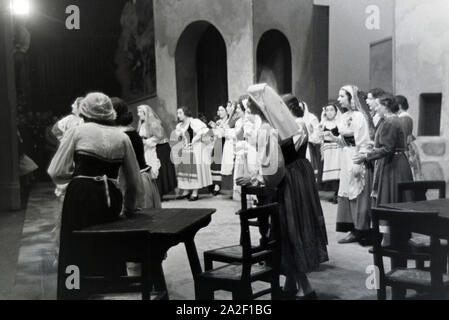 Aufführung im Opernhaus nella Rom; Italien 1940er Jahre. Prestazioni nell'opera di Roma; Italia 1940s. Foto Stock