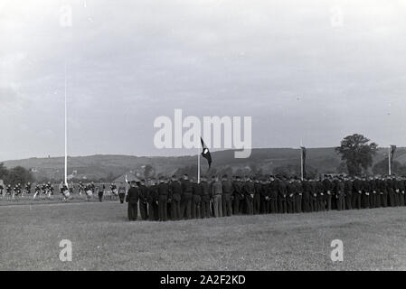 Schüler und der Ausbilder Napola Naumburg bei einem Sportwettkampf, Deutsches Reich 1941. Scolari e maestri della NaPolA Naumburg in una competizione sportiva, Germania 1941. Foto Stock