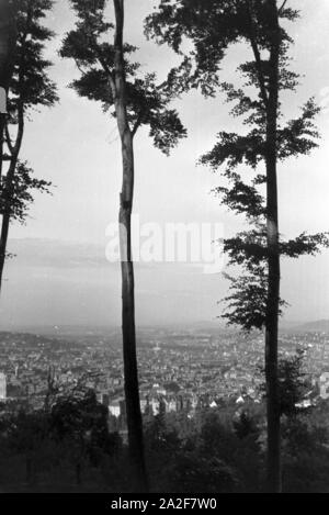 Blick über die Stuttgarter Innenstadt, Deutschland 1930er Jahre. Vista su Stoccarda , Germania 1930s. Foto Stock