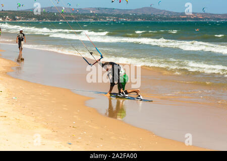 Onde in Vietnam nella stagione di Kitesurf Foto Stock