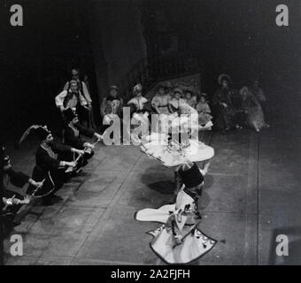 Aufführung im Opernhaus nella Rom; Italien 1940er Jahre. Prestazioni nell'opera di Roma; Italia 1940s. Foto Stock