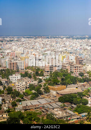 Dacca in Bangladesh, 10 Nov 2011: vista aerea ad alta densità di capitale. Foto Stock