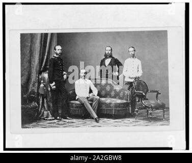 L'Imperatore Maximilian, (centro permanente con la mano sulla hip) e i suoi tre fratelli, (da sinistra a destra) Arciduca Karl Ludwig di Austria, l'Imperatore Franz Joseph I di Austria e Arciduca Ludwig Viktor Foto Stock