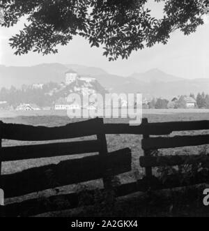 Ein Ausflug nach Kufstein in Tirolo, Deutsches Reich 1930er Jahre. Un viaggio a Kufstein in Tirolo, Germania 1930s. Foto Stock