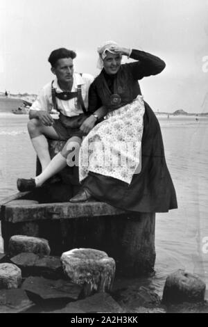 Sommerferien auf der Nordseeinsel Borkum, Deutsches Reich 1930er Jahre. Estate Vacanze sul Mare del Nord isola Borkum, Germania 1930s. Foto Stock