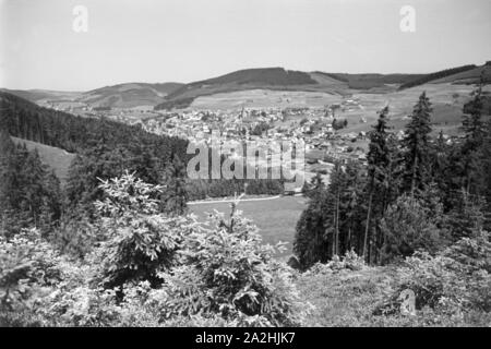 Eine Reise durch den Schwarzwald, Neustadt, Deutsches Reich 1930er Jahre. Un viaggio attraverso la Foresta Nera, Neustadt, Germania 1930s. Foto Stock