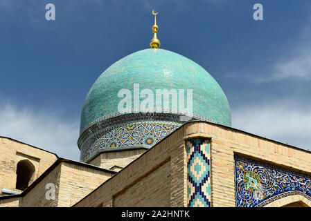 Mausoleo sul Hazrati Imam complesso moschea principale di Tashkent, Uzbekistan. Foto Stock