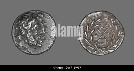 Hemidrachm (moneta) raffigurante il dio Zeus Amarios, prima 222 BC, greco, Mantíneia, argento, Diam. 1.5 cm, 2,30 g Foto Stock