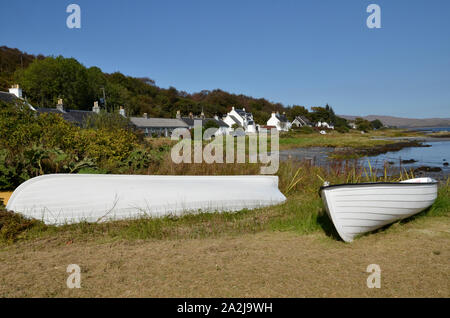 Viste della costa a Craighouse sull'isola scozzese del Giura Foto Stock