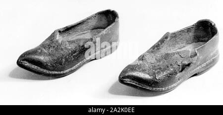 Paio di scarpe da bambino, 1701/25, Stati Uniti, pelle, appuntita, Lunghezza: 4 1/2 in Foto Stock