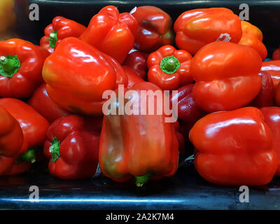 La frutta e la verdura in corsia di un Pick n Pay supermercato, Sud Africa Foto Stock