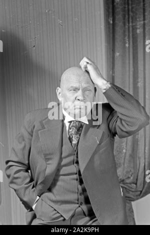 Der deutsche Schauspieler Ludwig Schmitz, Deutschland 1930er Jahre. Attore tedesco Ludwig Schmitz, Germania 1930s. Foto Stock