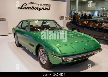 ESSEN, Germania - 23 MAR 2018: l'annata 1969 Lamborghini Islero S auto sportiva presentati presso il Techno Classica Essen. Foto Stock