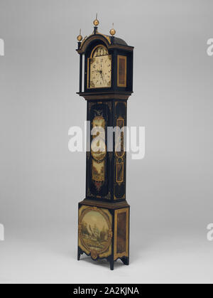 Tall caso orologio, 1820/84, dipinta da uria Dyer, americano, 1849-1927, opere di Sila Hoadley (orologiaio), American, 1786-1870, Maine, pino dipinto e dorato di lega di rame, ferro, H.: 195,6 cm (77 Foto Stock