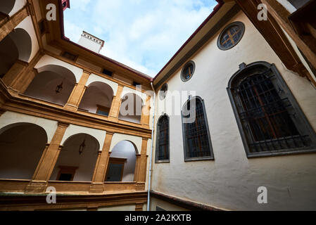 Vista sul Palazzo Eggenberg cortile posto turistico, famosa meta di viaggio in Stiria. Foto Stock