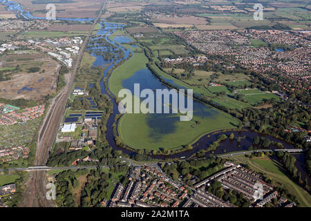 Vista aerea del Clifton Park Hospital e il fiume Ouse inondazione in Rawcliffe, York, Regno Unito Foto Stock