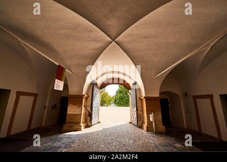 Vista sul Palazzo Eggenberg ingresso posto turistico, famosa meta di viaggio in Stiria. Foto Stock
