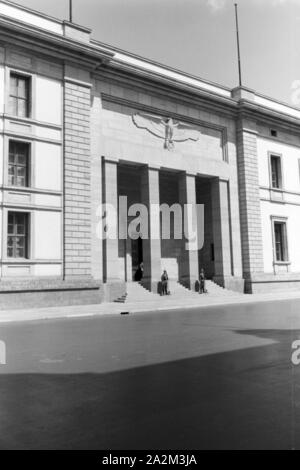 Außenansicht der Reichskanzlei a Berlino, Deutsches Reich 1930er Jahre. Vista esterna della cancelleria imperiale di Berlino in Germania 1930s. Foto Stock