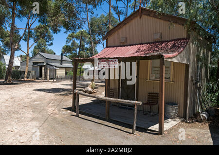 Vecchia città Tailem Pioneer Village, la più grande d Australia pioneer museo del villaggio. Una cassa di risparmio a open-air museum è situato nei pressi di Princes alta Foto Stock