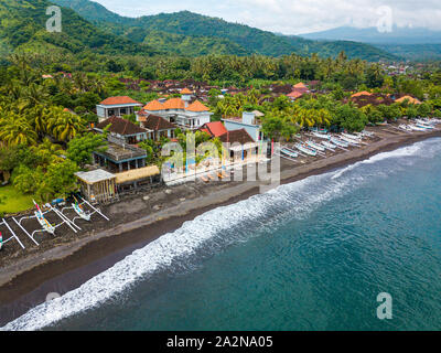 Vista aerea della Spiaggia di Amed a Bali, in Indonesia Foto Stock