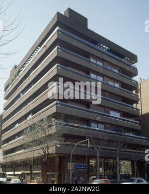 EDIFICIO EN LA CALLE Martinez Campos 44. Autore: RUIZ DE LA PRADA. Posizione: esterno. Spagna. Foto Stock