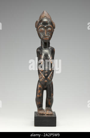 Baule, Africana, figura femminile, fine ottocento e primi Novecento, legno, dimensioni includono mount Foto Stock