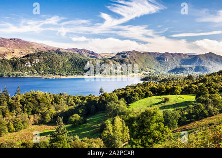 Vista sulla Derwent Water da estremità Hawes, Lake District, Cumbria, England, Regno Unito Foto Stock