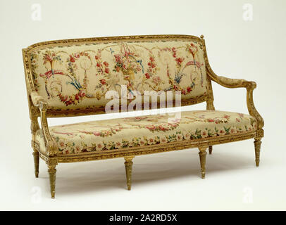 Set di mobili, ca. 1785, seta, lana, legno di faggio, oro, varie dimensioni Foto Stock