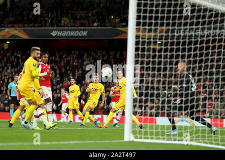 Emirates Stadium, Londra, Regno Unito. 3° Ott, 2019. UEFA Europa League, Arsenal versus Standard Liege; Gabriele Martinelli di Arsenal germogli e punteggi per 2-0 nel quindicesimo minuto - Editoriale usare carte di credito: Azione Plus sport/Alamy Live News Foto Stock