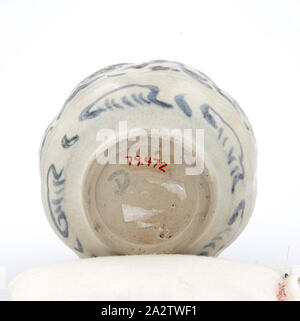 Jar, smalto trasparente, blu Underglaze, 3-3/8 in., Arte Asiatica Foto Stock