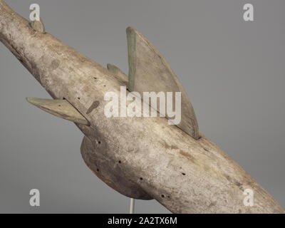 Maschera di tappo a forma di squalo, Abua persone, xx secolo, legno, pigmento, 13 x 61-3/8 x 13 in., Arte Africana Foto Stock