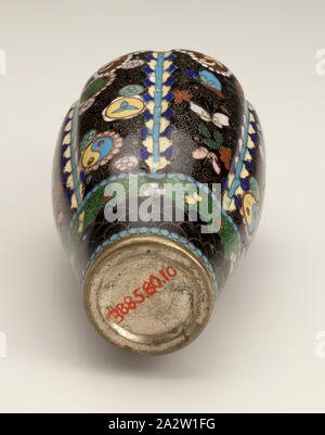 Vaso, cloissoné smalto, 6 x 2-3/4 (diam.)., Arte Asiatica Foto Stock