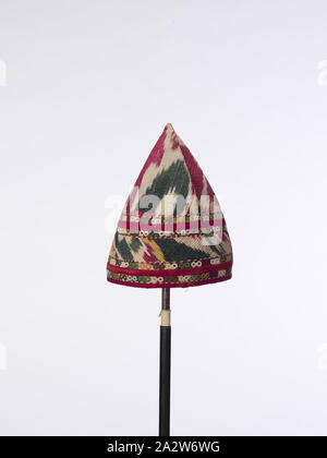 Hat, Uzbek popoli, inizio novecento, cotone, 9-1/2 x 10-1/2 in., tessile e della moda arte Foto Stock